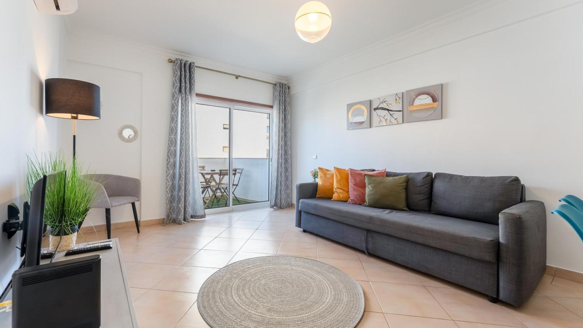Sunny Retreat With Pool And Balcony By Lovelystay Albufeira Exterior photo