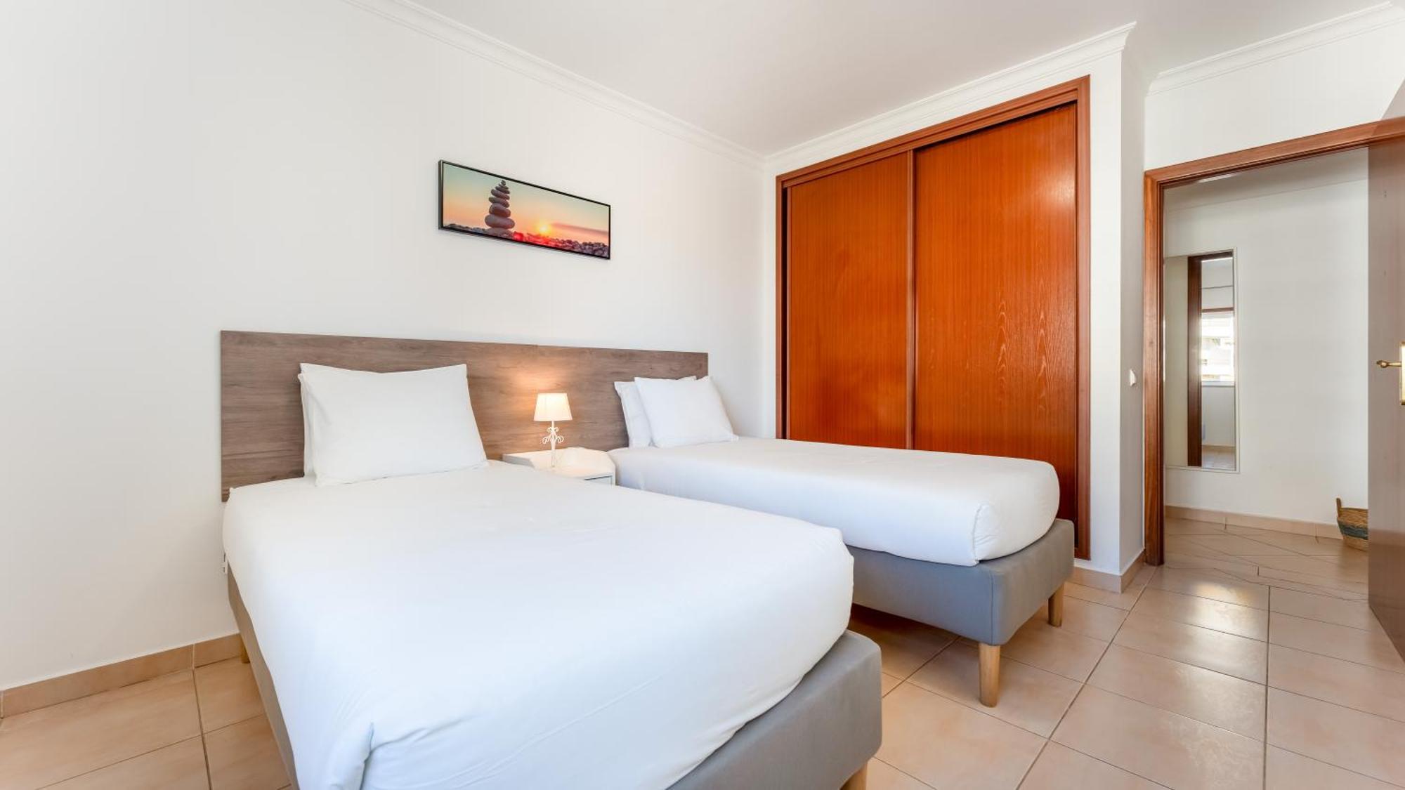 Sunny Retreat With Pool And Balcony By Lovelystay Albufeira Exterior photo